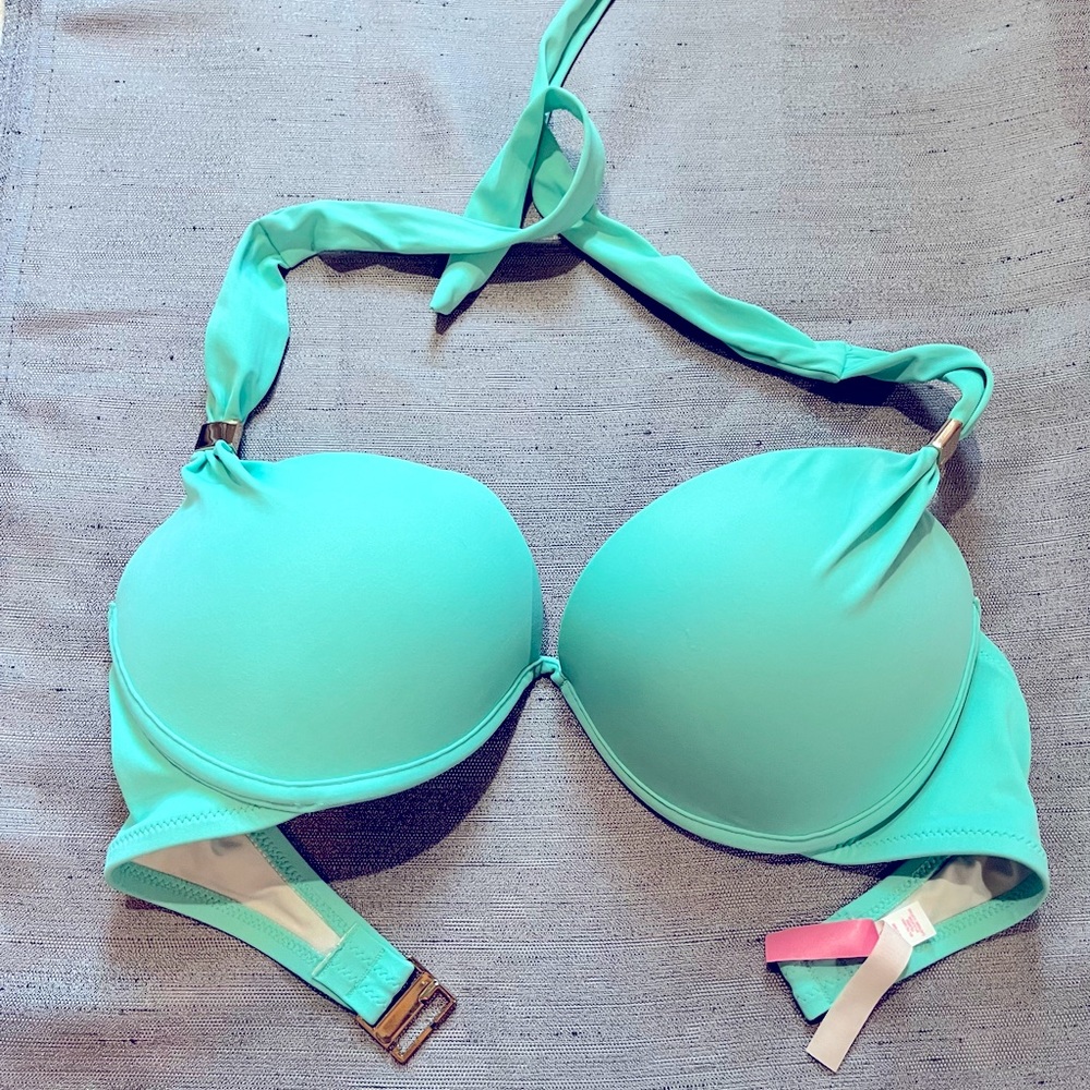 Victoria’s Secret underwire bikini bottom.